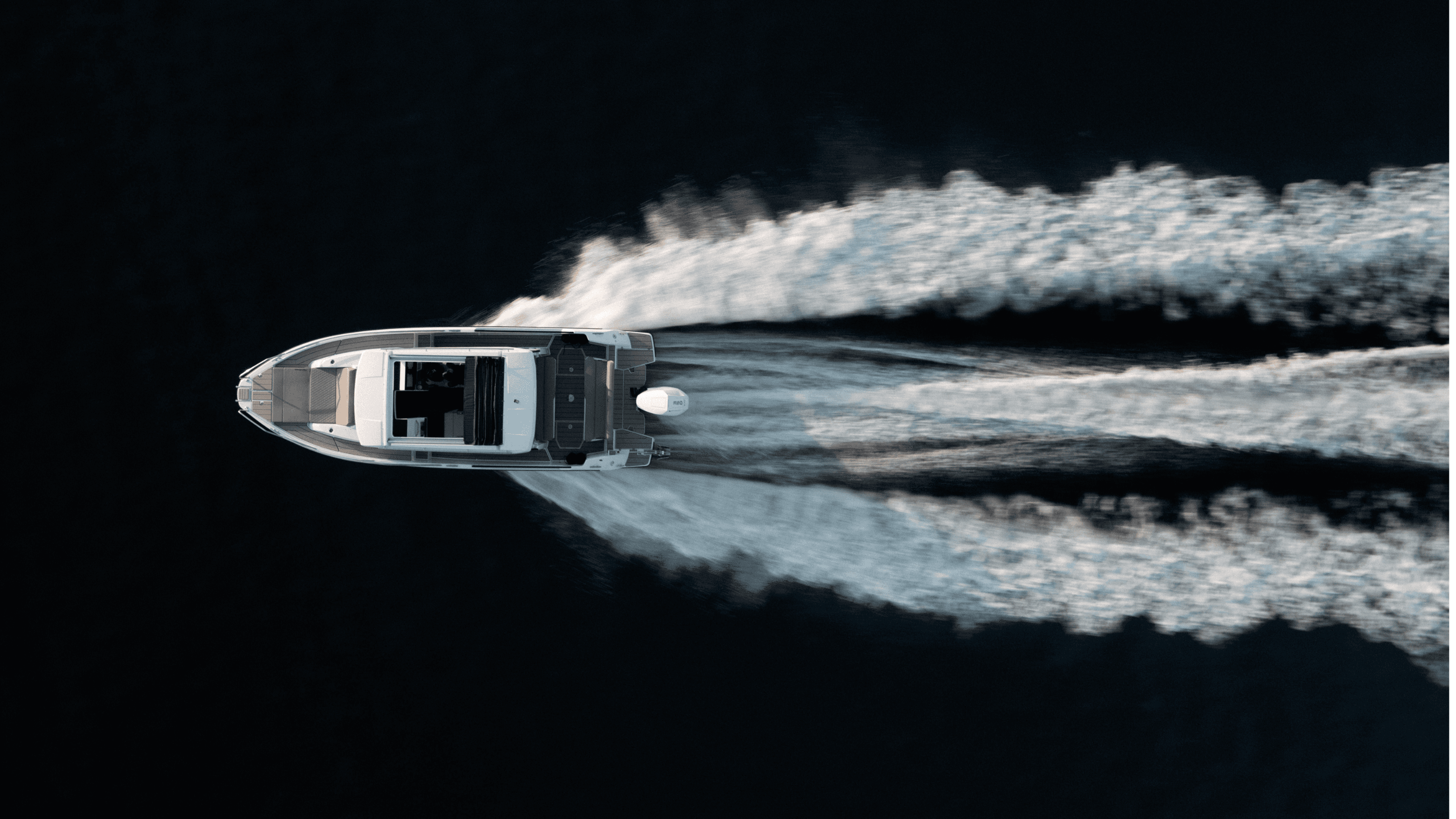 Nordkapp Enduro 805 on water