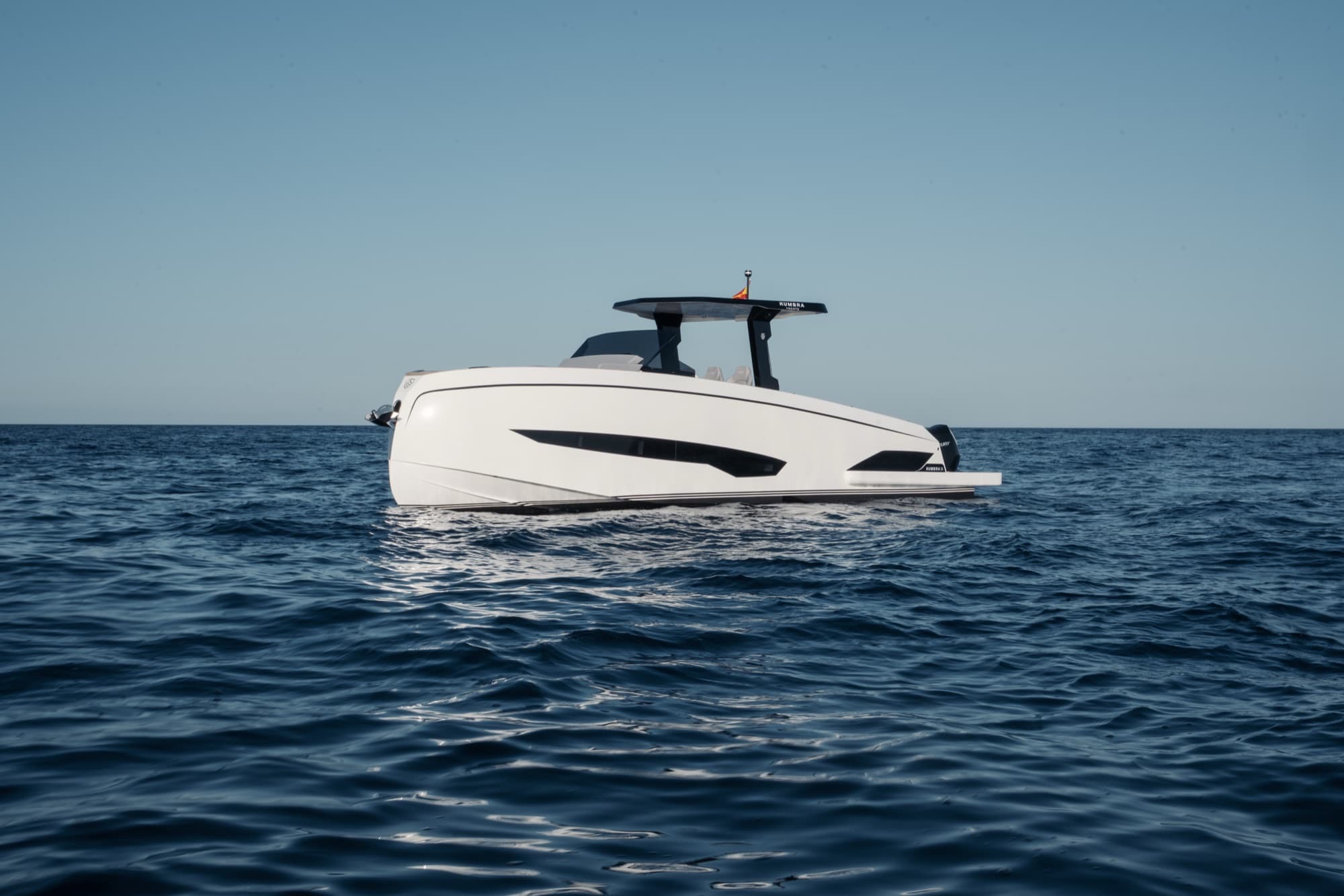 Kumbra 34 Arctic White